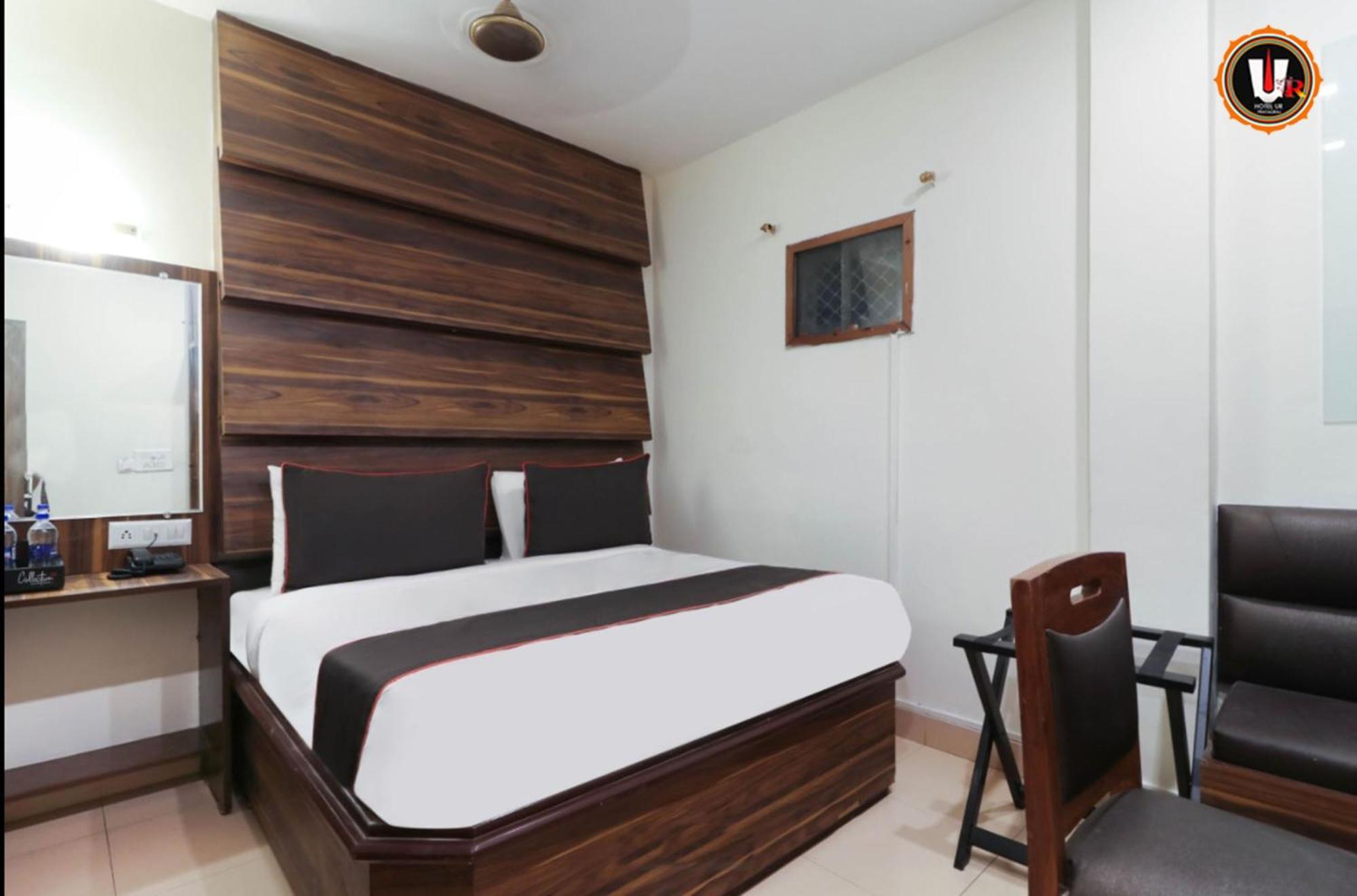 Hotel Ur อัลลอฮาบาด ภายนอก รูปภาพ
