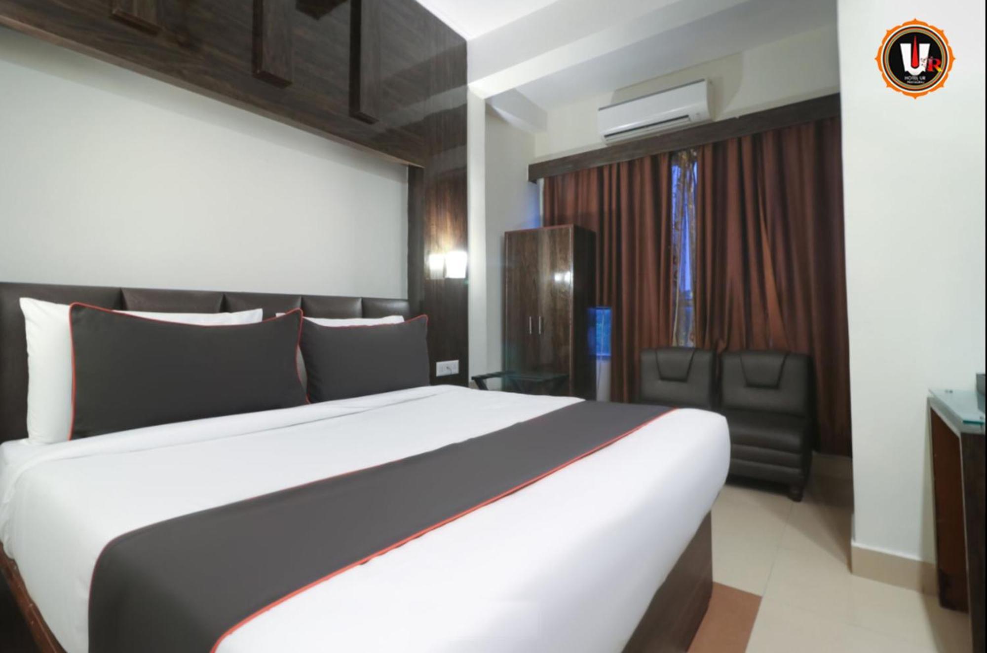 Hotel Ur อัลลอฮาบาด ภายนอก รูปภาพ